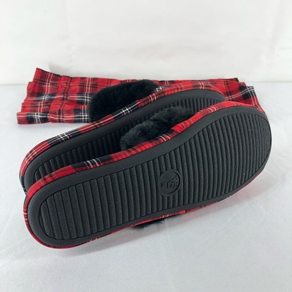 Victoria's Secret Plaid Slippers - Red and Black Size M - Picture 6 of 9